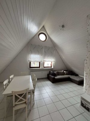 Helle Dachgeschosswohnung, Ludwigsburger Straße 17, 71726 Benningen