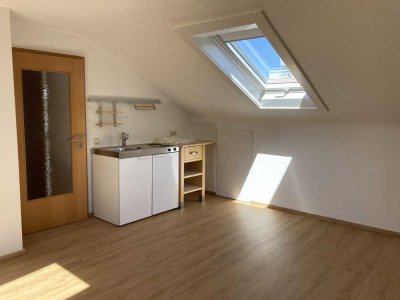 Nette 2-Zimmer Dachgeschosswohnung  in Stuttgart-Sillenbuch