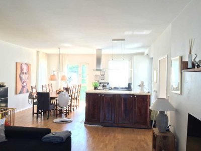 3-Zimmer-Penthouse Wohnung mit Balkon und Einbauküche in Weinheim