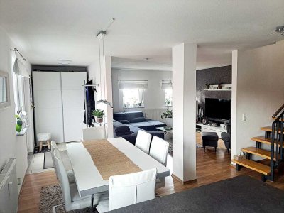 Moderne 4,5-Zimmer Maisonettewohnung mit Gartenhütte, Fahrradgarage, 2 Stellplätzen in Weilheim Teck