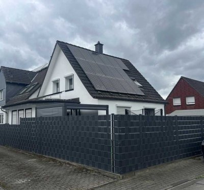 Charmantes Einfamilienhaus in Monheim Blee - stetig modernisiert, mit Photovoltaikanlage, Wallbox