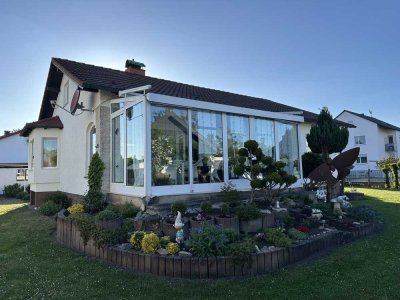 Charmantes Einfamilienhaus mit gepflegtem Garten