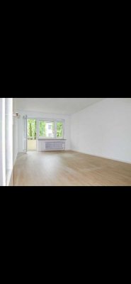 1-Zimmer-Wohnung mit Weitblick, Balkon & Tiefgarage in München-Pasing
