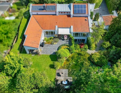+++ Refugium mitten in München +++ traumhaftes Grundstück +++  Indoor-Pool +++