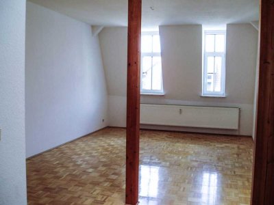helle freundliche Dachgeschosswohnung