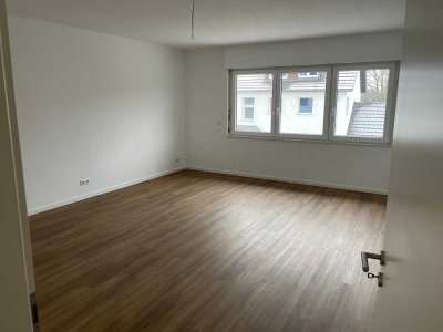 Exklusive 2-Raum-Wohnung mit gehobener Innenausstattung in Köln Grengel