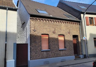 Kleines EINFAMILIENHAUS, Innenhof, Hofhaus, Garten, K-WORRINGEN