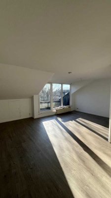Schöne Dachgeschosswohnung in ruhiger Lage