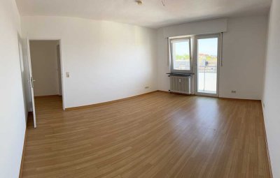 2-Zimmer-Wohnung mit 2 kleinen Balkonen in Ludwigshafen