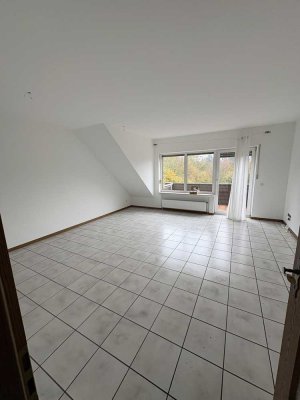 67 m² DG | Balkon | Erstbezug nach Renovierung | EBK | Geistenbeck