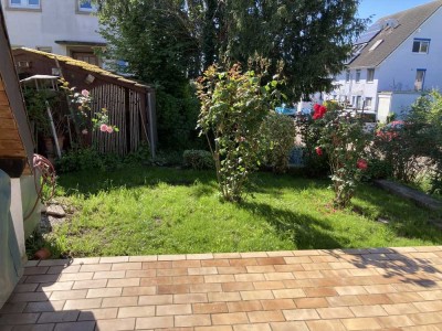 Schöne Haushälfte mit Garten in Breisach.