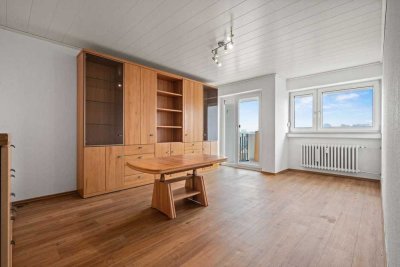 Hoch hinaus! Gepflegte-2,5-Zimmer-Wohnung in ruhiger Lage mit Aufzug, Balkon und tollem Ausblick
