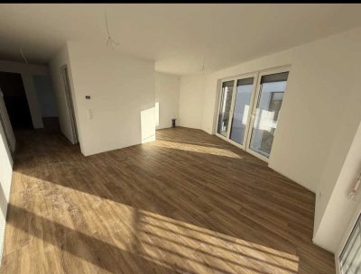 Prismengärtenin Eutingen: Moderne Mietwohnung mit Garten und Terrasse perfekt für Familien und Paare