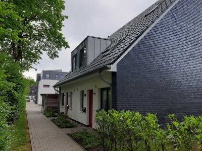 Moderne DHH im Stadtteil NMS-GADELAND mit hochwertiger Ausstattung, Studio und Terrasse!