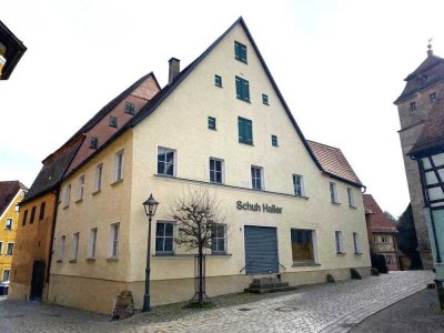 Stadthaus m. Fachwerkscheune u. Gewölbekeller in Spalt Brombachsee