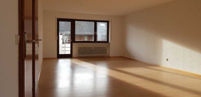 Schöne, 4-Zimmer Wohnung in ruhiger Lage