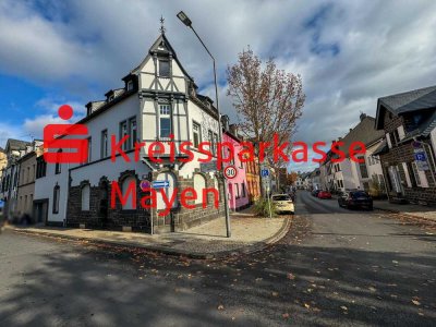 Gepflegtes Reiheneckhaus mit Kamin und Garage: Direkt Einziehen!