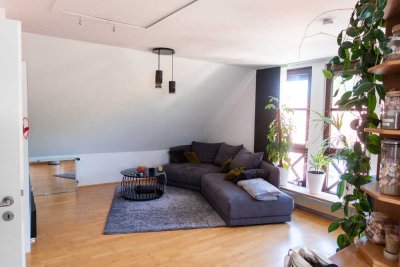 Lichtdurchflutete 3-Zi-Whg für Familien mit viel Platz im DG