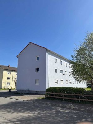 3-Raum-Wohnung mit offener Wohnküche und Badewanne