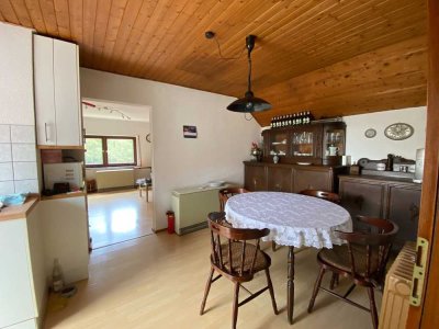 Provisionsfrei! Gemütliche 3-Zimmer-Wohnung mit Balkon in zentraler Lage von Forchheim!