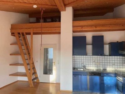 Leben in gemütlicher Dachgeschosswohnung