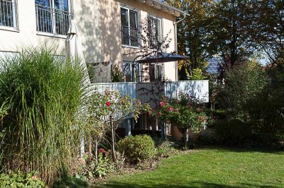 Schöne Doppelhaushälfte mit 6 Zimmer, 2 Bäder und Garten in Dinkelscherben zu vermieten
