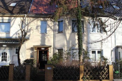 Attraktives Reihenmittelhaus mit kleinem Naturgarten