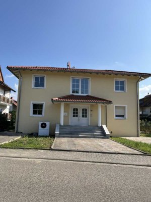 *Provisionsfrei für Käufer!* Moderne Stadtvilla auf großzügigem Grundstück: Exklusives Wohnen.