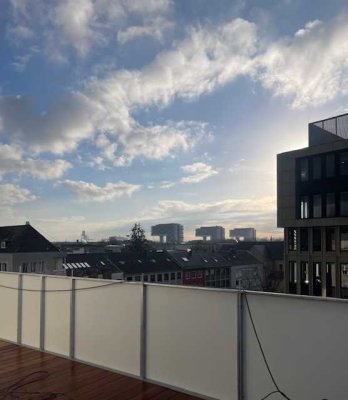 Neuausgebaute 2-Zimmer-Dachgeschosswohnung in Innenstadtlage mit Blick auf die Kranhäuser! WE 12