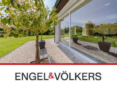 Eleganter Bungalow auf parkähnlichem Grundstück