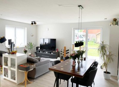 HANSTEDT: 3-Zimmer EG-Wohnung mit Süd-Terrasse!