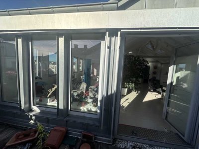 Penthouse in Bestlage - privates Treppenhaus (Hauscharakter) & große uneinsehbare Dachterrasse