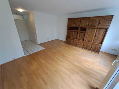 Aachen-Laurensberg: helles 1-Zimmer-Apartment mit Einbauküche und Balkon!