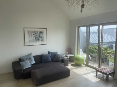 Stilvolle, neuwertige 3-Raum-Maisonette-Wohnung mit geh. Innenausstattung mit EBK