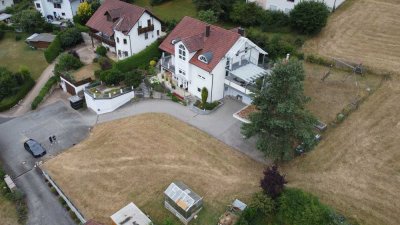 Exclusive Villa in Traumlage mit Geschäftseinheit und Appartement
