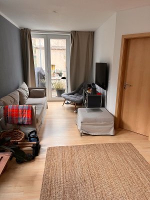 Helle wunderschöne Wohnung 2 Zimmer mit Balkon