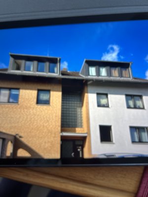 Schöne 3 Zimmer Dachgeschosswohnung