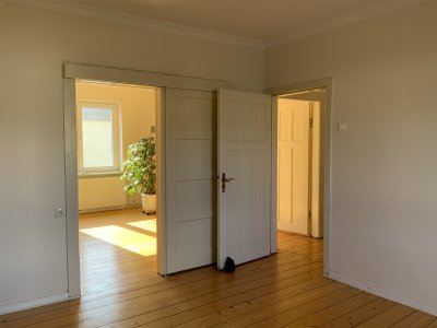FLINTA 3 Zimmer Altbau Wohnung