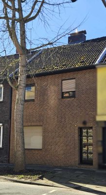 Renovierungsbedürftiges Reihenmittelhaus in Essen-Katernberg