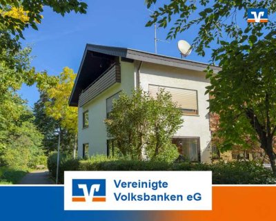 Einziehen und Wohlfühlen : Hübsche ruhig gelegene  3-ZI-DG-Wohnung in Lichtenstein !