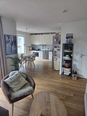 Sonnige Attika-Wohnung mit großer Dachterrasse und Aufzug in Kiel-Südfriedhof