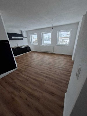Kernsanierte 3-Zimmer Erdgeschosswohnung in Hof - sofort bezugsfrei