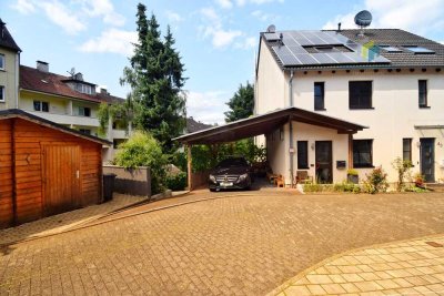 Schönes Reiheneckhaus in zentraler Lage