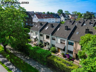 Schickes, vollumfänglich saniertes Reihenmittelhaus mit Garage am Loxbaum