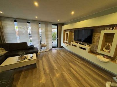 Modernisiertes Reihenhaus mit Garten, Sauna und Garage in ruhiger Lage von Rheda