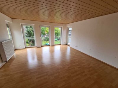 Modernes junges 2-Familienhaus mit ELW auf ca. 245 m² Wfl. in Wohnsiedlung in Dalkingen