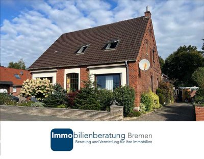 Mehrfamilienhaus mit drei Einheiten in zentraler Lage auf attraktivem Grundstück