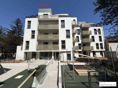 Ruhige DG-Wohnung mit Sonnenterrasse und Klima, Erstbezug, privat, 3 Min zur U1