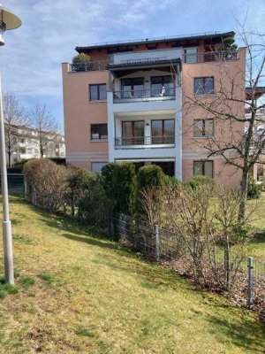 Schöne, helle 3-Zimmer-Wohnung mit Balkon und Einbauküche in guter Lage Starnberg