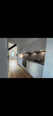 Exklusive 2-Raum-DG-Wohnung in Saarbrücken